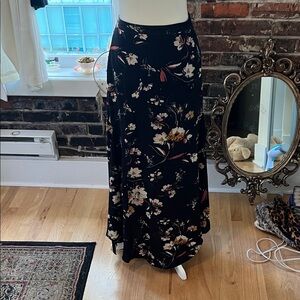 Chic Floral Black Maxi Skirt